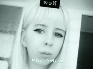 BlondeMiaX