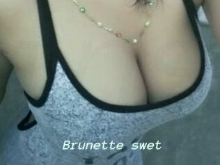 Brunette_swet