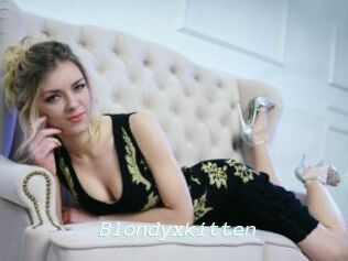 Blondyxkitten