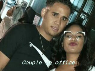 Couple_in_office