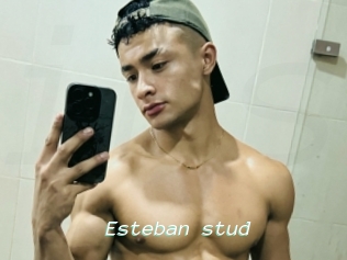 Esteban_stud