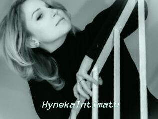 HynekaIntimate