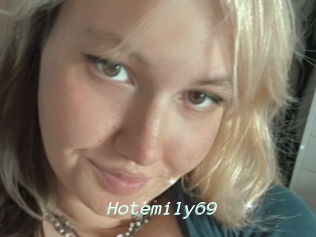 Hotemily69
