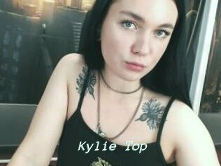 Kylie_Top