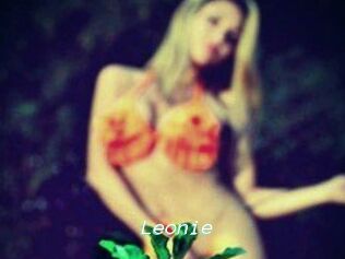 Leonie