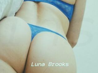 Luna_Brooks