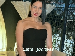 Lara_jonness