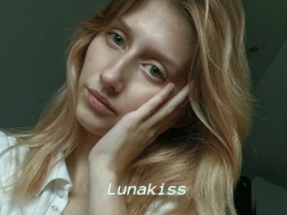 Lunakiss