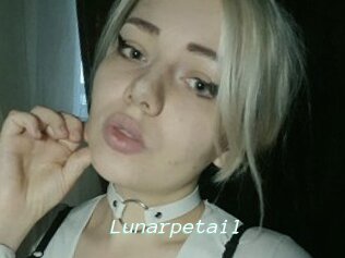 Lunarpetail
