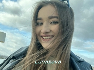 Lunaxeva