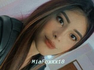 MiaFoxxx18