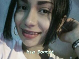 Mia_Bonnet