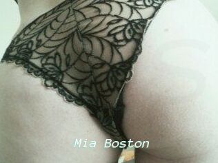 Mia_Boston
