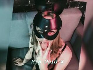 Mia_Gold_x