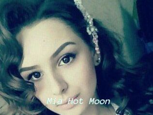 Mia_Hot_Moon