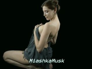 MiashkaMusk