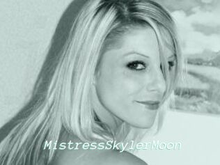 MistressSkylerMoon