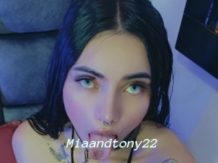 Miaandtony22