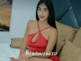 Miadavies19