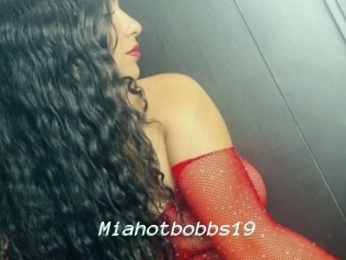 Miahotbobbs19