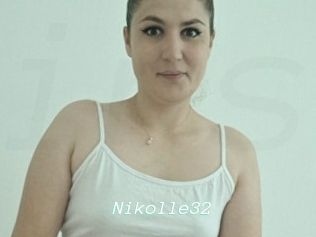 Nikolle32