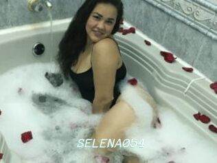 SELENA054