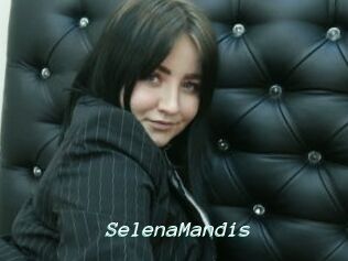 SelenaMandis