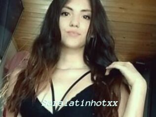 Saralatinhotxx