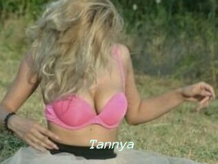 Tannya_