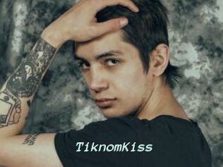 TiknomKiss