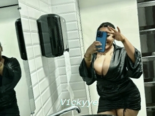 Vickyye